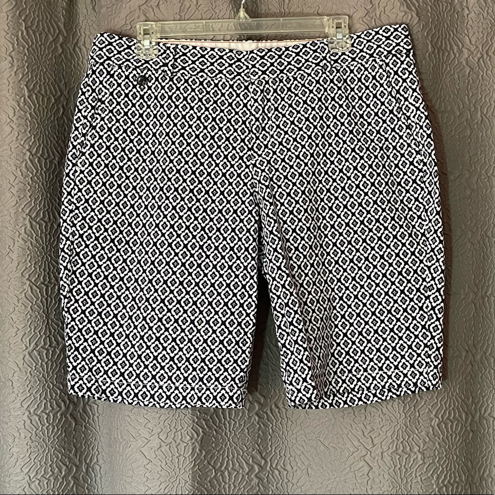 Dockers Black/White Patterned Shorts